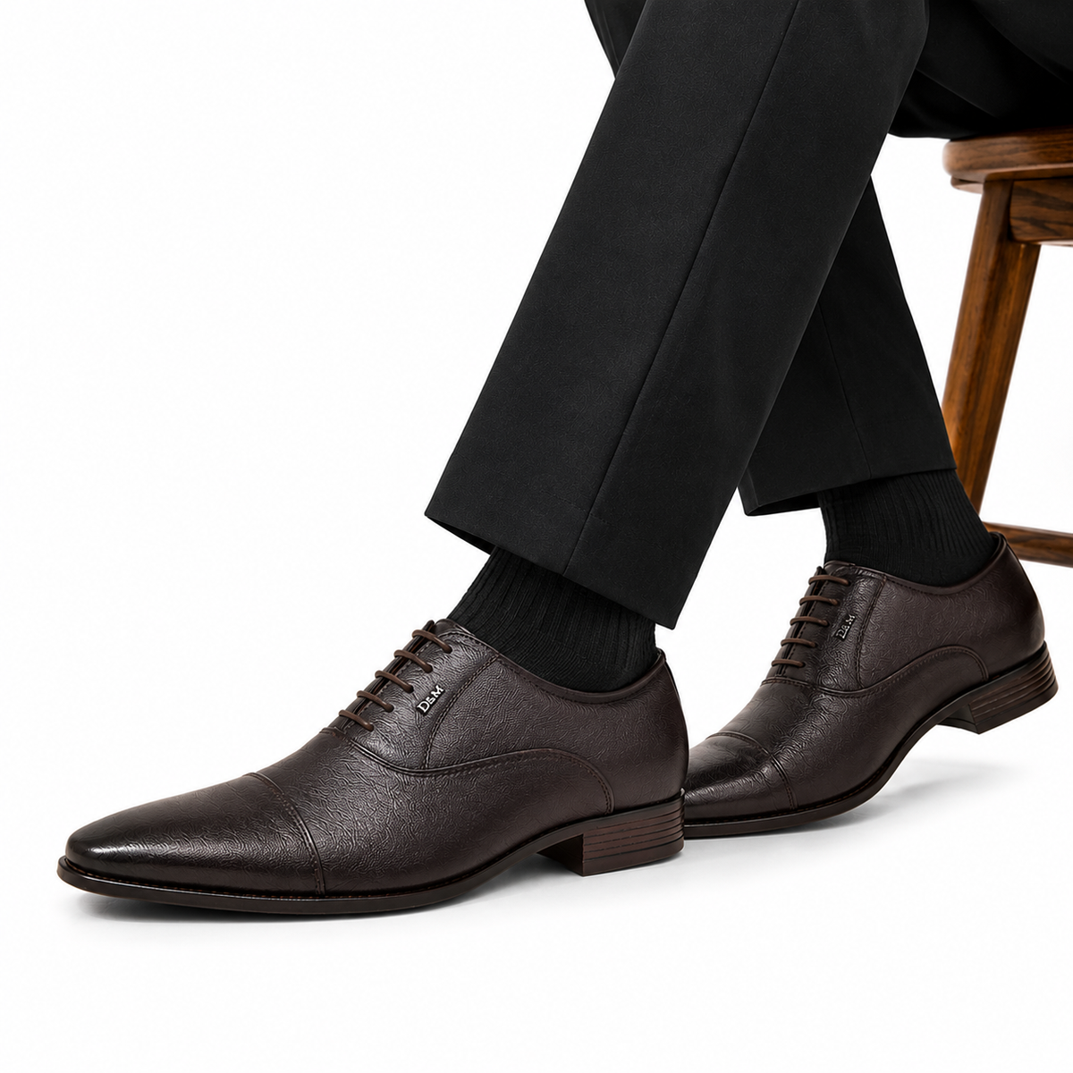 color_dark brown